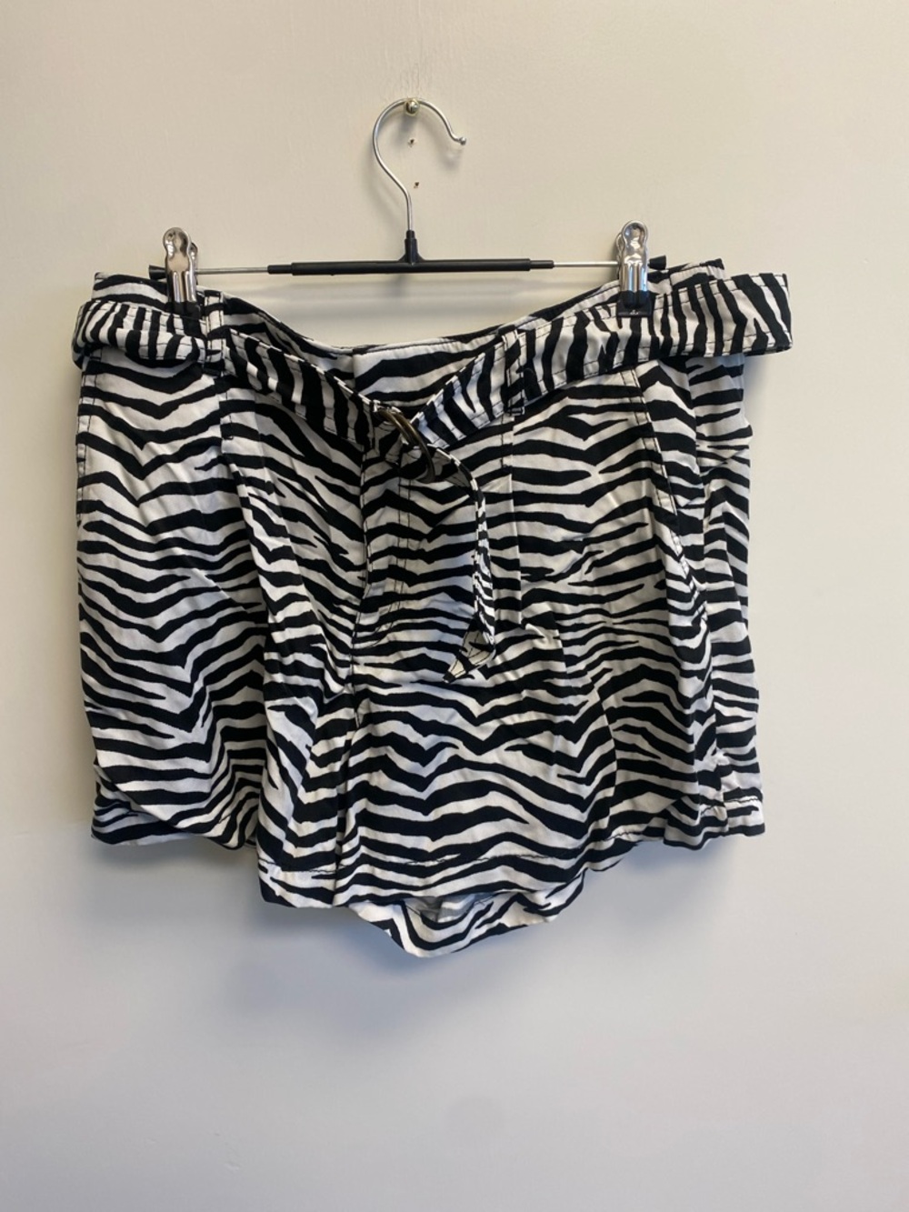 LOFT Zebra-Print Paperbag Shorts - Black & White